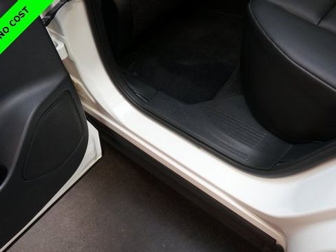 Used 2022 Nissan Rogue SV w/ SV Premium Package image 40