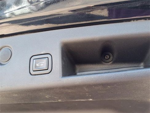 Used 2022 Chevrolet Equinox LT image 86