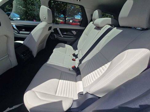 Certified 2025 Land Rover Discovery Sport S image 20