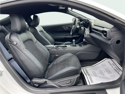 Used 2024 Ford Mustang Dark Horse image 18