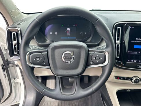 Used 2024 Volvo XC40 B5 Ultimate w/ Climate Package AWD/4WD image 29