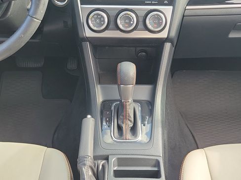 Used 2016 Subaru Crosstrek 2.0i Limited image 18