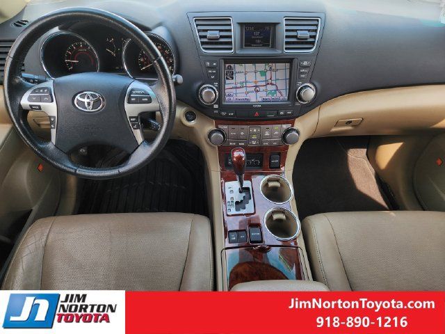 Used 2011 Toyota Highlander Limited w/ Tow Pkg AWD/4WD image 27