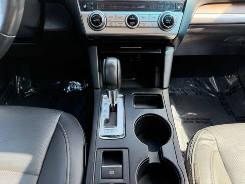Used 2017 Subaru Outback 2.5i Limited AWD/4WD image 17