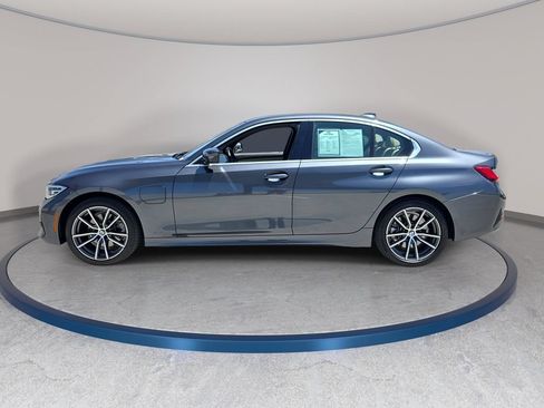 Used 2021 BMW 330e w/ Convenience Package RWD image 9