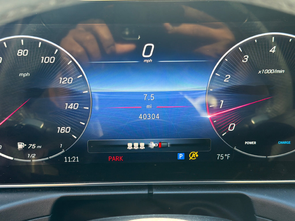 Used 2023 Mercedes-Benz C 300 Sedan image 9