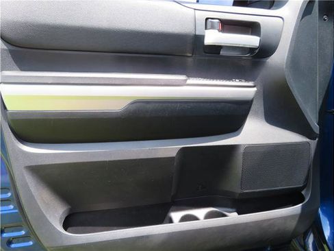 Used 2015 Toyota Tundra SR5 w/ TRD Off Road Package image 12