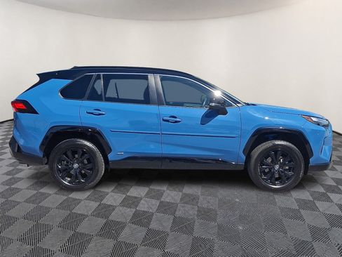Used 2022 Toyota RAV4 XSE w/ XSE Grade Weather Package AWD/4WD image 7