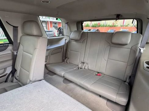Used 2018 GMC Yukon SLT w/ Premium Edition RWD image 10