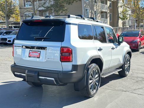 Used 2024 Toyota Land Cruiser image 7