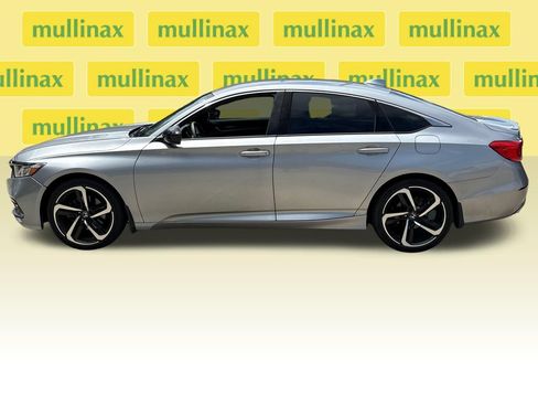 Used 2018 Honda Accord Sport image 9