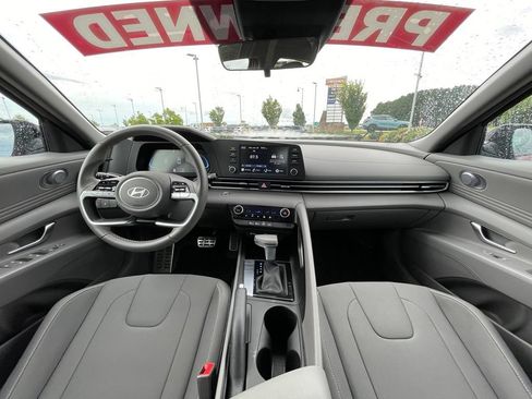 Used 2025 Hyundai Elantra Sport FWD image 27