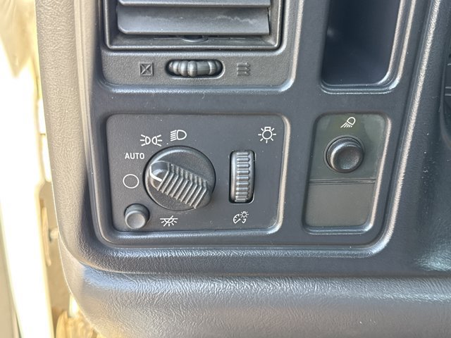 Used 2007 Chevrolet Silverado 1500 W/T RWD image 15