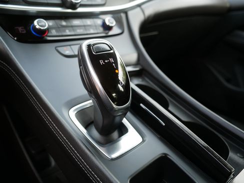 Used 2018 Buick LaCrosse Premium FWD image 24