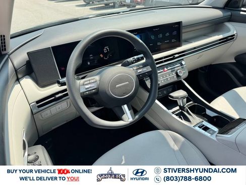 New 2026 Hyundai Tucson SE FWD image 3