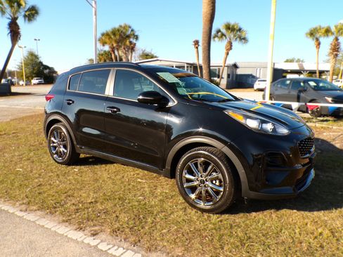 Used 2022 Kia Sportage Nightfall Edition w/ Nightfall Fwd Premium Package image 2
