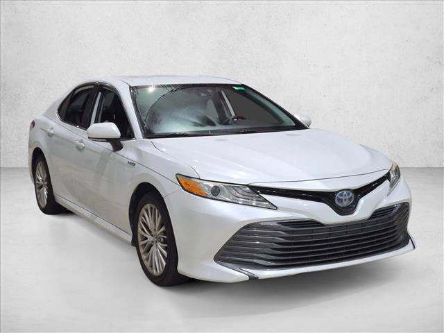 Used 2020 Toyota Camry XLE FWD image 3