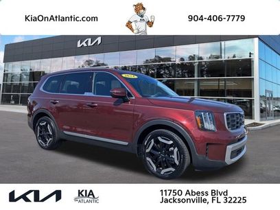 Used 2024 Kia Telluride S w/ S Sunroof Package