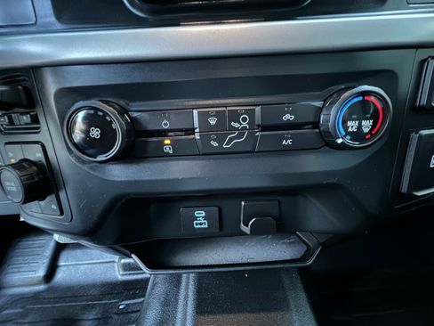 Used 2022 Ford F150 XL w/ Trailer Tow Package image 23