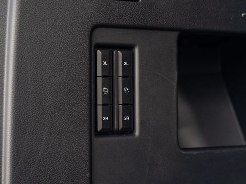 Used 2023 Ford Expedition Limited RWD image 17