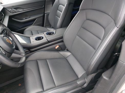 Used 2023 Porsche Taycan w/ Premium Package image 17