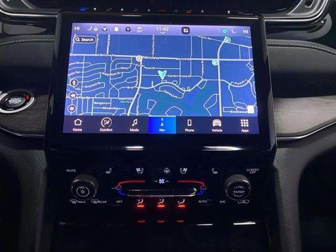 Used 2023 Jeep Grand Cherokee Overland w/ Luxury Tech Group IV image 44