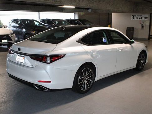 Certified 2023 Lexus ES 350 w/ Premium Package image 21