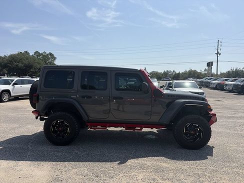 Used 2021 Jeep Wrangler Unlimited Rubicon AWD/4WD image 7