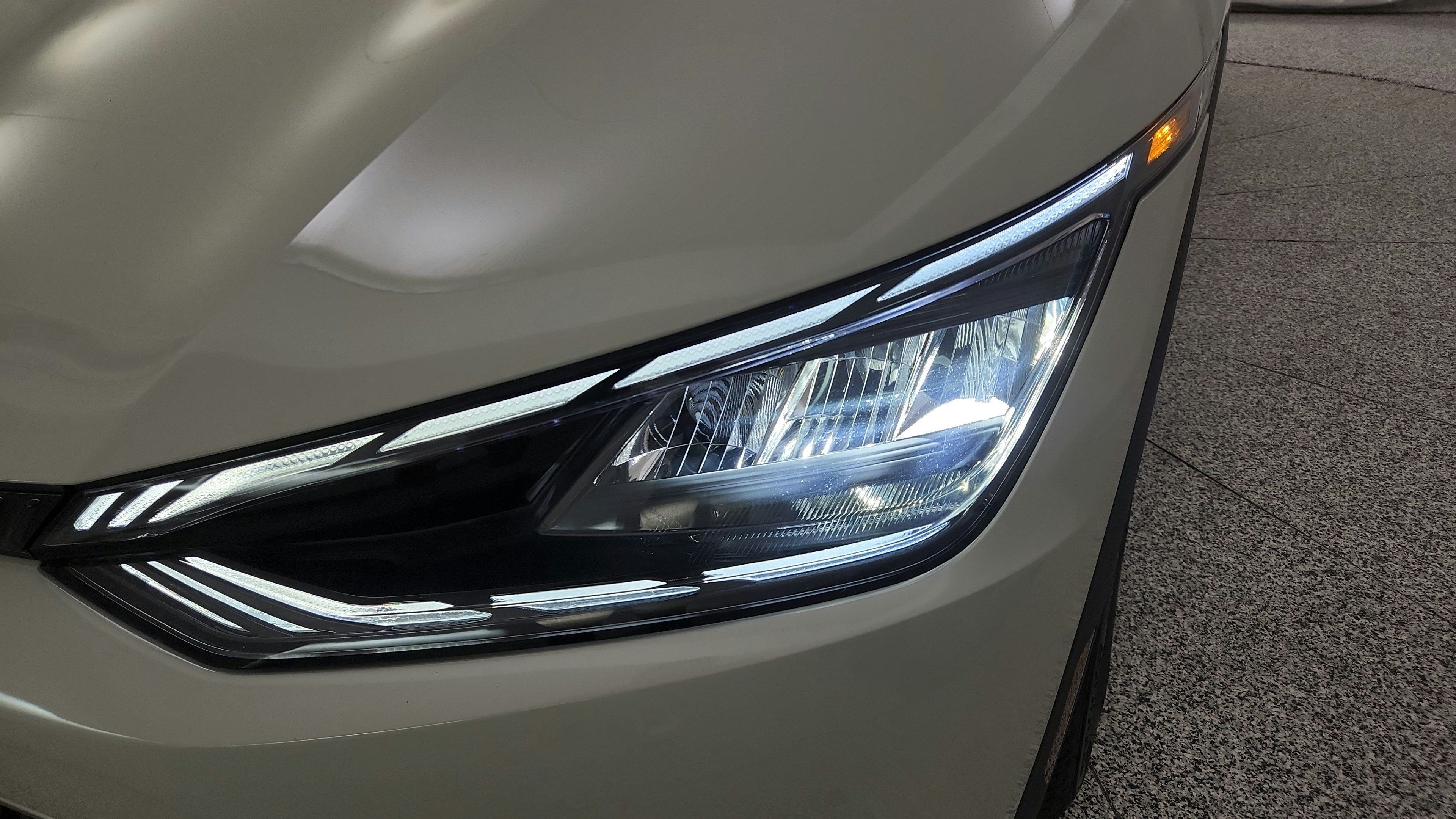 Used 2024 Kia EV6 Light AWD/4WD image 35