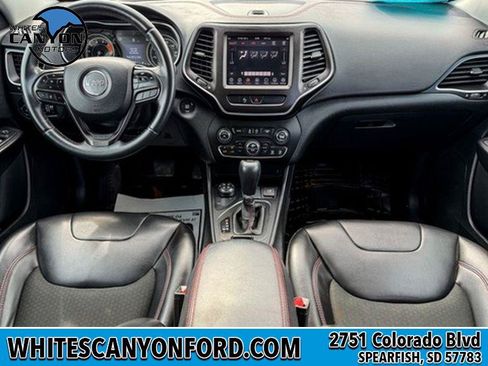 Used 2019 Jeep Cherokee Trailhawk AWD/4WD image 6