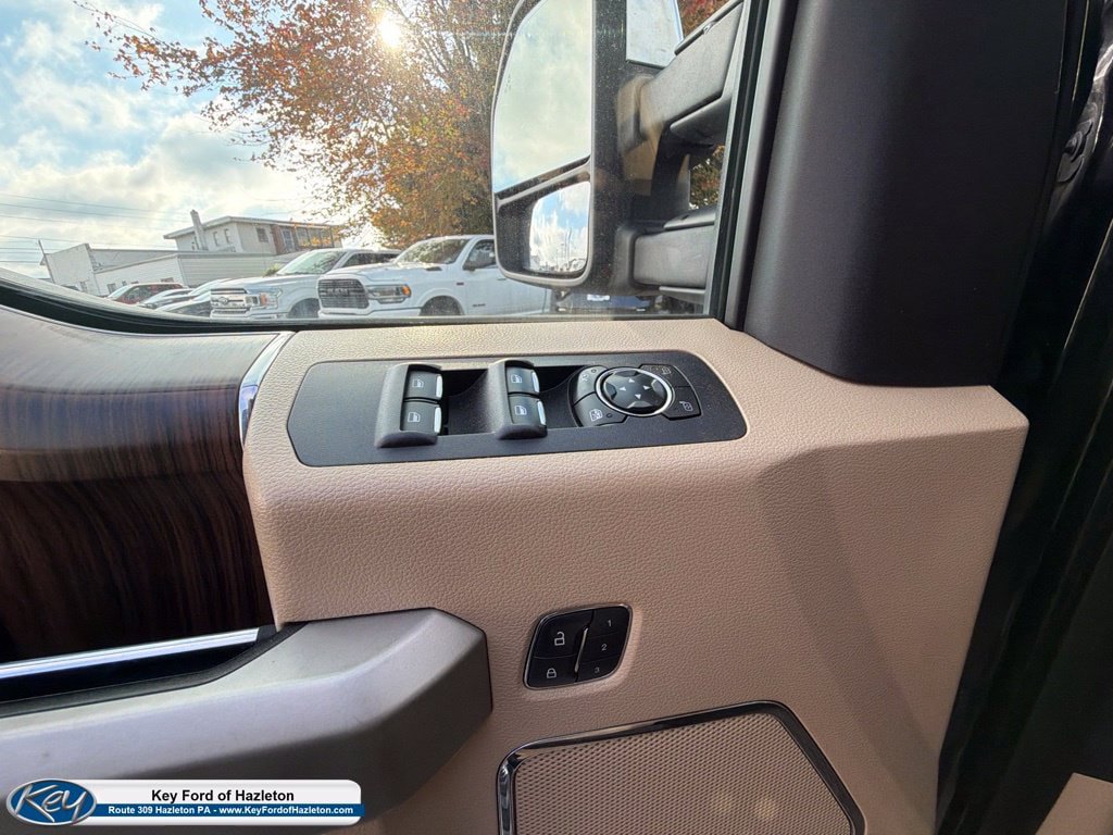 Used 2015 Ford F150 Lariat w/ Equipment Group 501A Mid AWD/4WD image 21