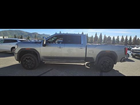 Used 2025 GMC Sierra 2500 Denali Ultimate image 7