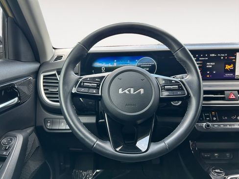 Used 2024 Kia Seltos S image 14