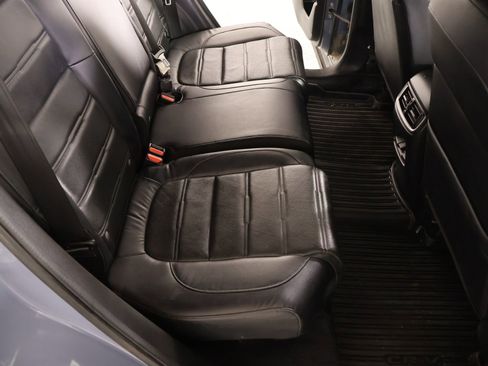 Used 2022 Honda CR-V Touring image 14