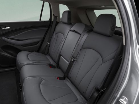 Used 2020 Buick Envision Essence FWD image 17