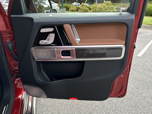 Certified 2025 Mercedes-Benz G 63 AMG 4MATIC image 46
