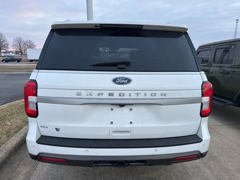 Used 2022 Ford Expedition XLT image 8