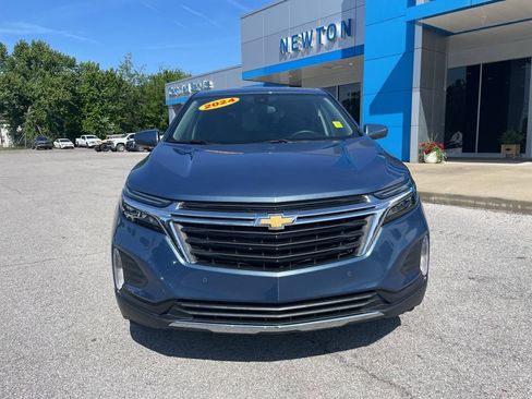 Used 2024 Chevrolet Equinox LT FWD image 2