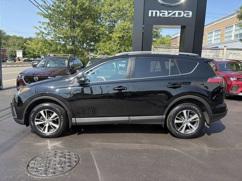 Used 2018 Toyota RAV4 XLE AWD/4WD image 5