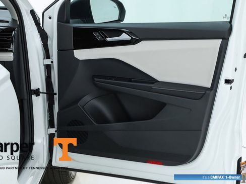 Used 2025 Volkswagen Taos S FWD image 31