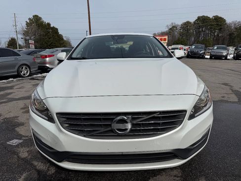 Used 2014 Volvo S60 T5 image 2