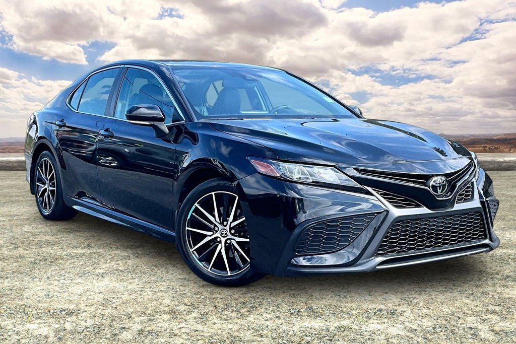 Used 2023 Toyota Camry SE w/ Convenience Package AWD/4WD image 1