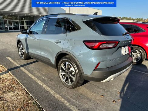 Certified 2023 Ford Escape Platinum w/ Premium Technology Package image 2