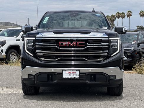New 2026 GMC Sierra 1500 SLT w/ SLT Premium Plus Package AWD/4WD image 2