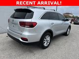 Used 2020 Kia Sorento LX w/ LX I4 Convenience Package image 2
