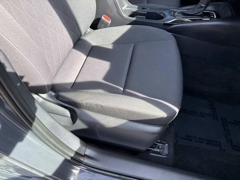 Used 2023 Toyota Corolla LE image 10