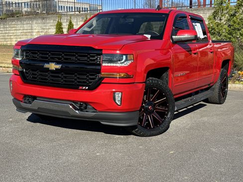 Used 2017 Chevrolet Silverado 1500 LT w/ All Star Edition image 5