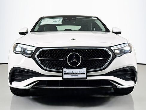 New 2026 Mercedes-Benz E 350 4MATIC Sedan image 2