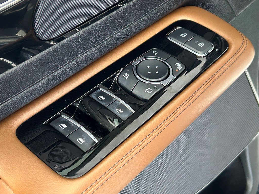 Used 2023 Lincoln Aviator Reserve w/ Elements Package Plus AWD/4WD image 40
