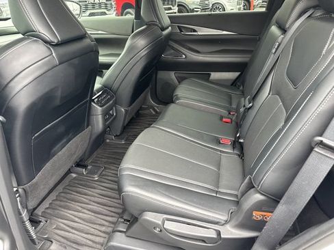 Used 2024 INFINITI QX60 Luxe w/ Vision Package FWD image 25